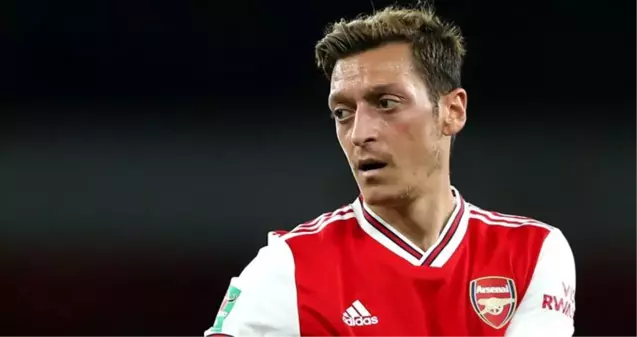 Mesut Özil için şok sözler: Formayı hak etmiyor