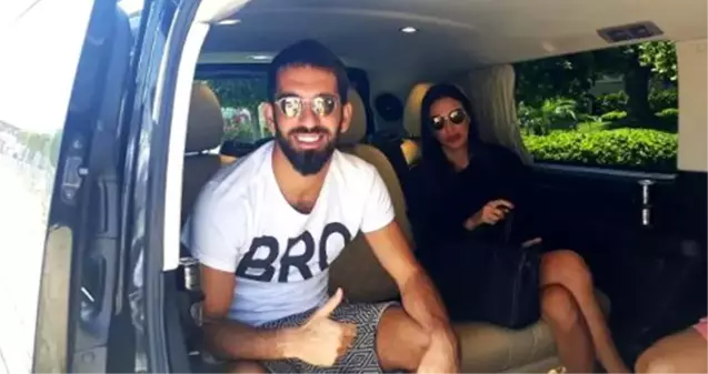 Arda Turan lüks aracını görücüye çıkardı!