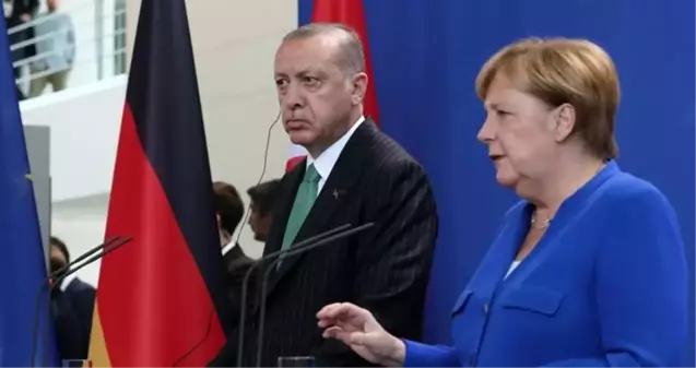 Erdoğan Merkel'e açıkça sordu: Bizden mi yanasınız terör örgütünden mi?