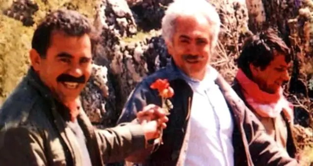 Abdullah Öcalan'dan çiçek alan Doğu Perinçek, kendisini savundu: Teslim almaya gitmiştim