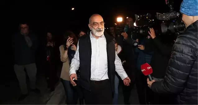 Gazeteci Ahmet Altan Silivri Cezaevi'nden tahliye edildi