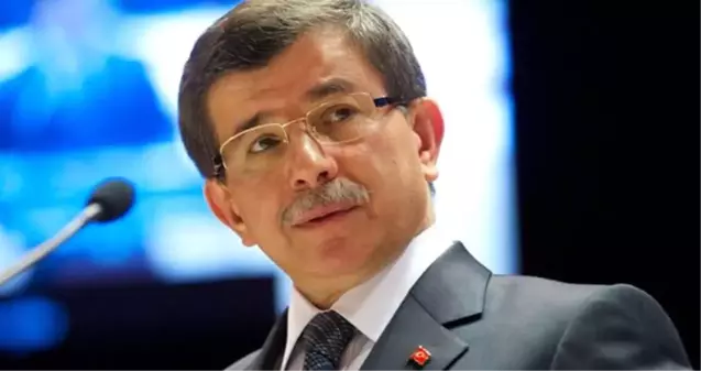 Davutoğlu, yeni parti binasını mühürlenme riski nedeniyle CHP'li belediye sınırları içinde seçecek