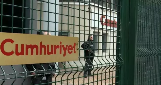 Cumhuriyet davasında karar açıklandı! Kadri Gürsel beraat etti