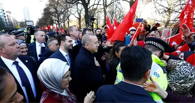 Cumhurbaşkanı Erdoğan, Londra'da büyük coşkuyla karşılandı