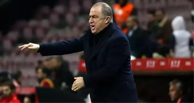 Fatih Terim yedek kulübesinde çılgına döndü!