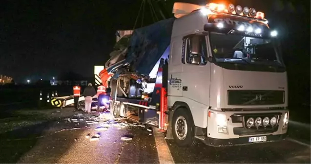 Düzce'de tır şoförünün hatası felakete yol açtı: 2 ölü, 23 yaralı