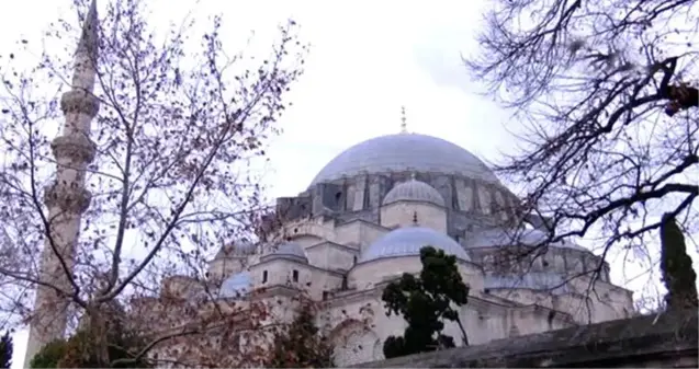 Süleymaniye Camii'ndeki restorasyonda ayetlerin sıralamasında hata yapıldı