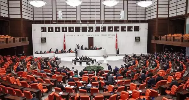 Rahşan Ecevit'in, eşinin yanına defnedilebilmesi için 5 parti ortak kanun teklifi sundu