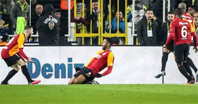 Galatasaray, Fenerbahçe'yi deplasmanda 20 yıl sonra yendi