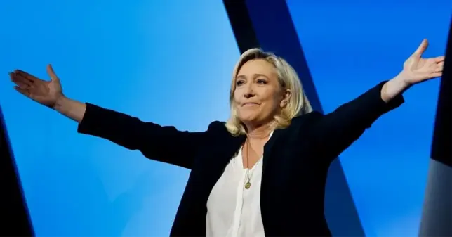 ''Mültecilerin tamamını evlerine göndereceğiz!'' Marine Le Pen kimdir? Marine Le Pen açıklamasında ne dedi?