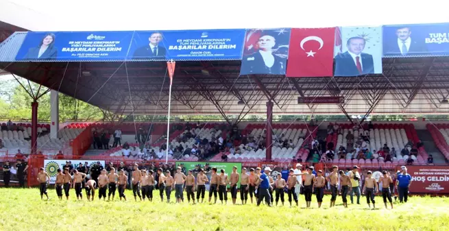 Tarihi Kırkpınar Yağlı Güreşleri'nde İkinci Gün Başladı