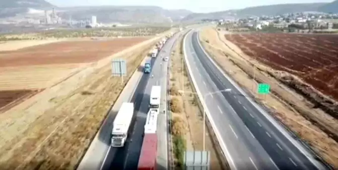 Gaziantep'te Dron Destekli Trafik Denetimi: 19 Araç ve Sürücüye Cezai İşlem Uygulandı