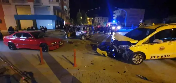 Son dakika haberleri: Mersin'de trafik kazası: 1 ölü, 3 yaralı