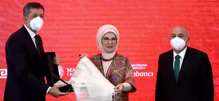 Emine Erdoğan, Türkiye'nin ilk 