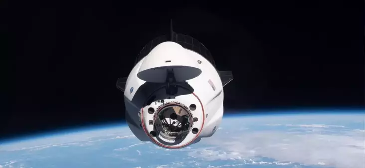 SpaceX'in 4 astronotu taşıyan uzay aracı dünyaya döndü