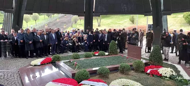 8'inci Cumhurbaşkanı merhum Turgut Özal vefatının 29'uncu yılında kabri başında anıldı