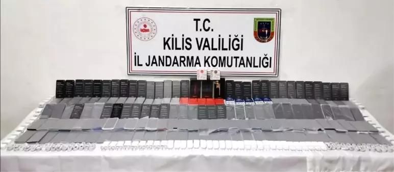 Kilis'te kaçak cep telefonları ele geçirildi