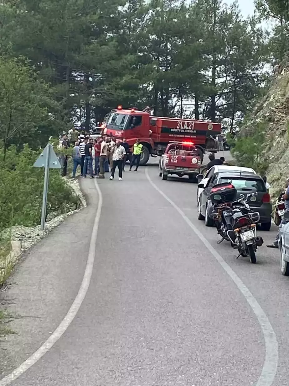 Hatay'da motosiklet sürücüsü uçurumdan yuvarlandı