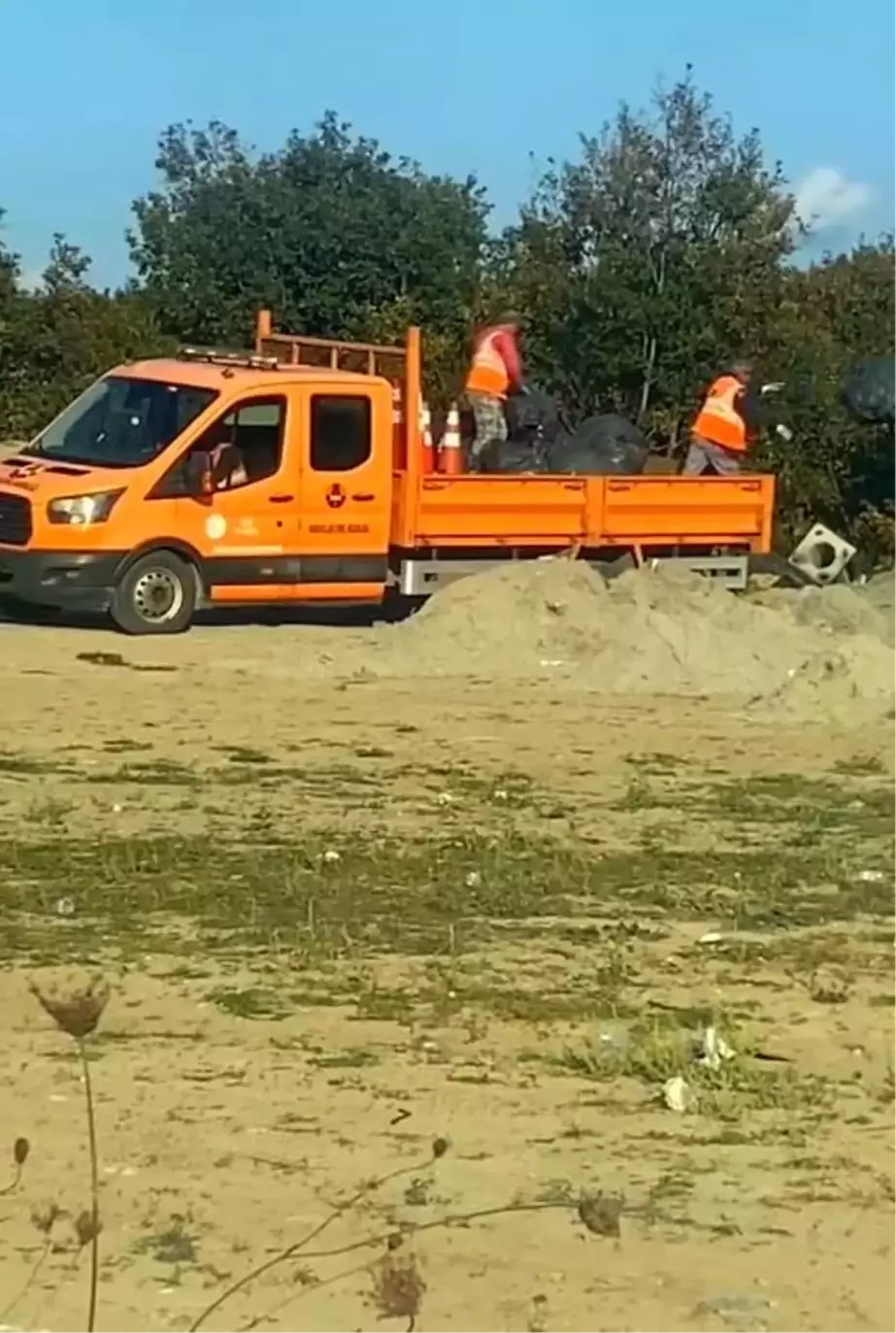 Karayolları Genel Müdürlüğü'nden Ormana Çöp Atılması Tepkilere Neden Oldu