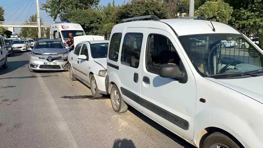 Adıyaman'da Yaya Geçidinde Zincirleme Kaza