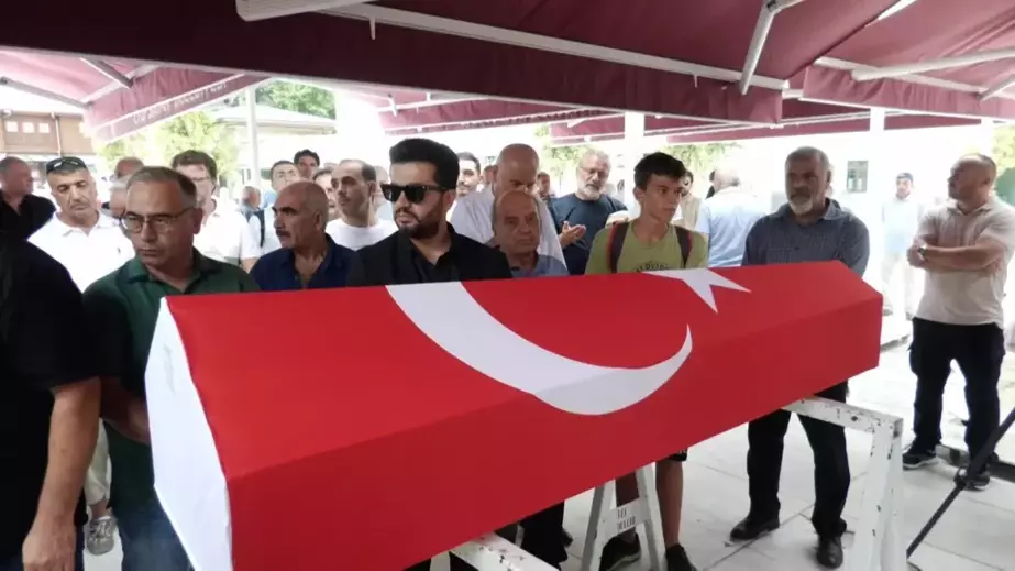 Adnan Tanrıverdi Eyüpsultan Camii'nde son yolculuğuna uğurlandı