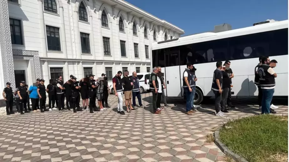 Darıca'da otomobilden açılan ateş sonucu genç hayatını kaybetti