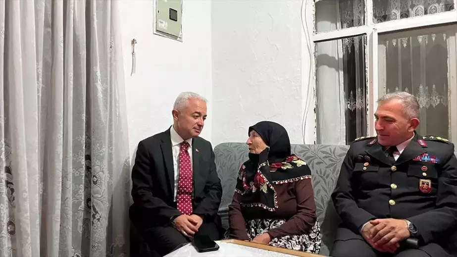 Kırklareli Valisi Uğur Turan, Şehit Ailelerini Ziyaret Etti