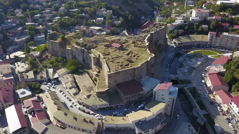 Bitlis Kalesi'nde Osmanlı Dönemine Ait Su Dağıtım Sistemi Bulundu