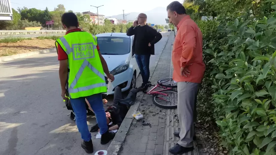 Bursa'da Bisikletli Çocuğa Otomobil Çarptı: Ağır Yaralı