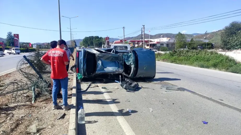 Muğla'da Otomobil Takla Attı: Baba ve Kızı Yaralandı