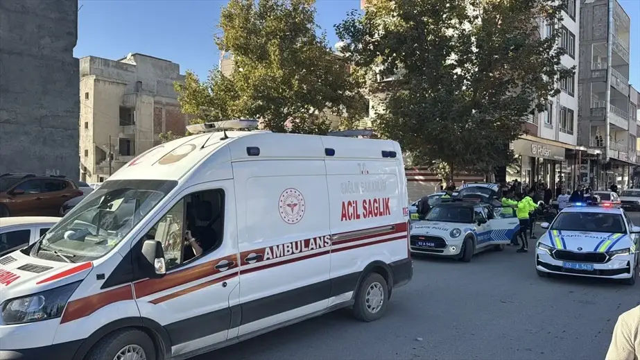 Adıyaman'da Otomobil-Motosiklet Çarpışması: 2 Yaralı