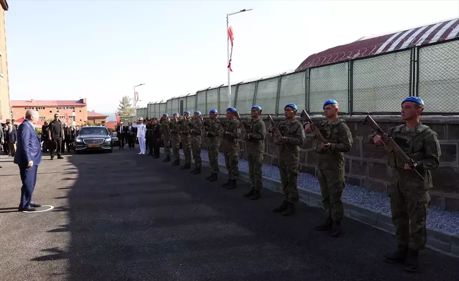 Cumhurbaşkanı Erdoğan, Ahlat Komando Tabur Komutanlığı açılışına katıldı