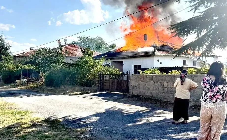 Kayseri'de müstakil ev yangını