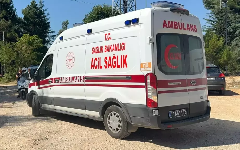 Bilecik'te Kontrolden Çıkan Motosiklet Kazası: 2 Yaralı