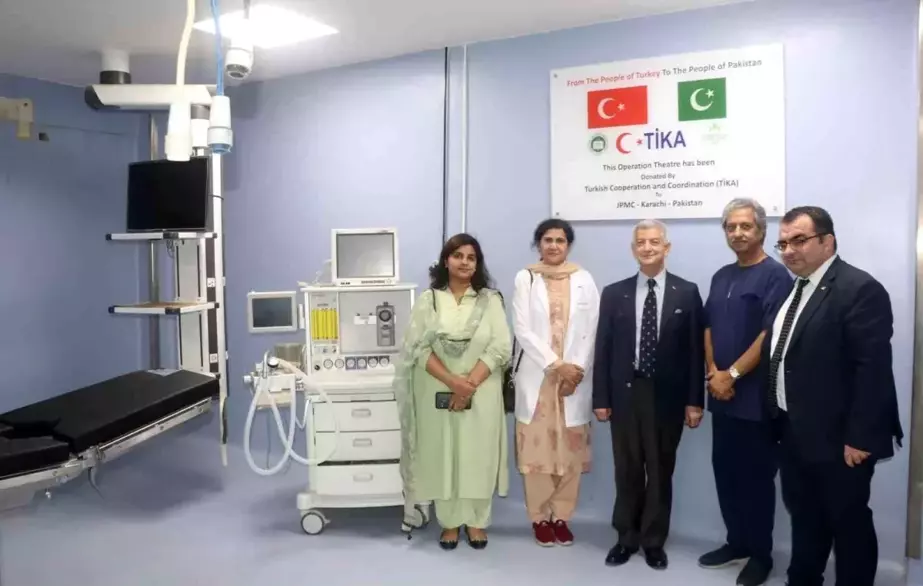 TİKA, Pakistan'daki Cinnah Hastanesine Ultrason Cihazı Temin Etti