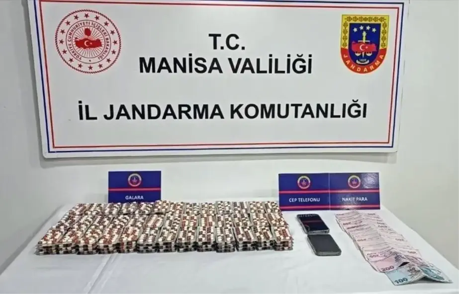 Manisa'da Uyuşturucu Operasyonu: 2 Gözaltı ve 20 Bin TL Nakit