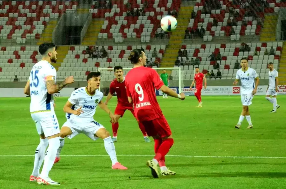 Karaman FK, Menemen FK'ya 2-1 mağlup oldu