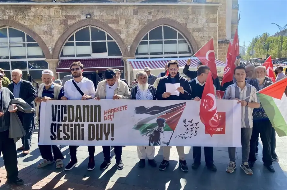 Kırşehir'de İsrail'in Saldırıları Protesto Edildi