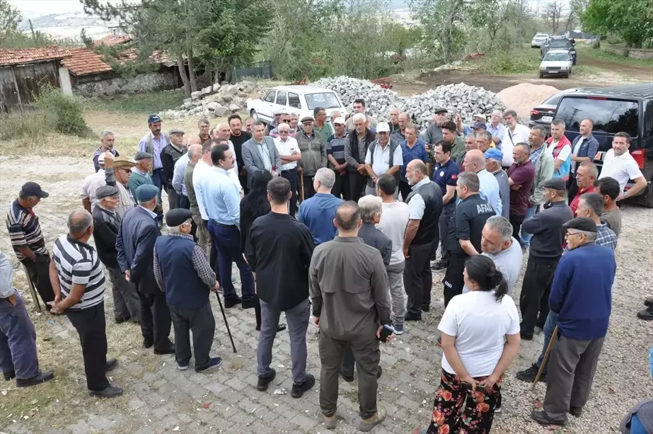 Amasya Valisi Yılmaz Doruk, Gümüşhacıköy'deki Dolu Zararını İnceledi