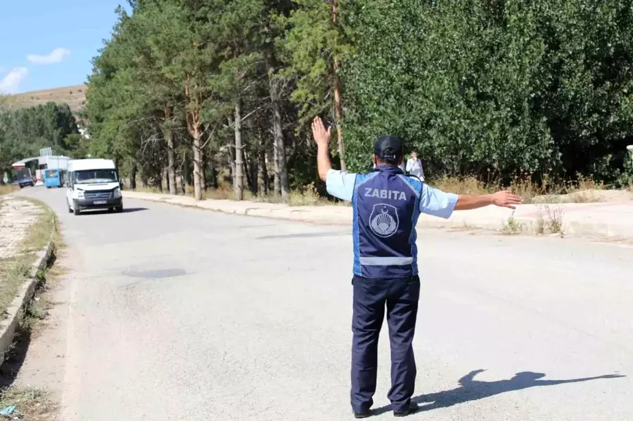 Zabıta Müdürlüğü Okul Servislerini Denetledi