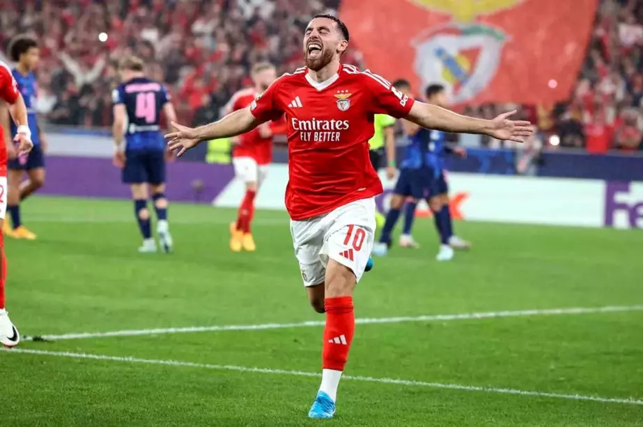 Benfica, Atletico Madrid'i 4-0 Mağlup Etti, Kerem ve Orkun Gol Attı