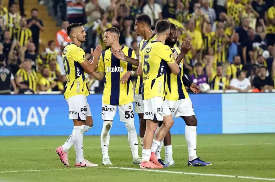 Fenerbahçe Yoğun Maç Takvimine Hazırlanıyor