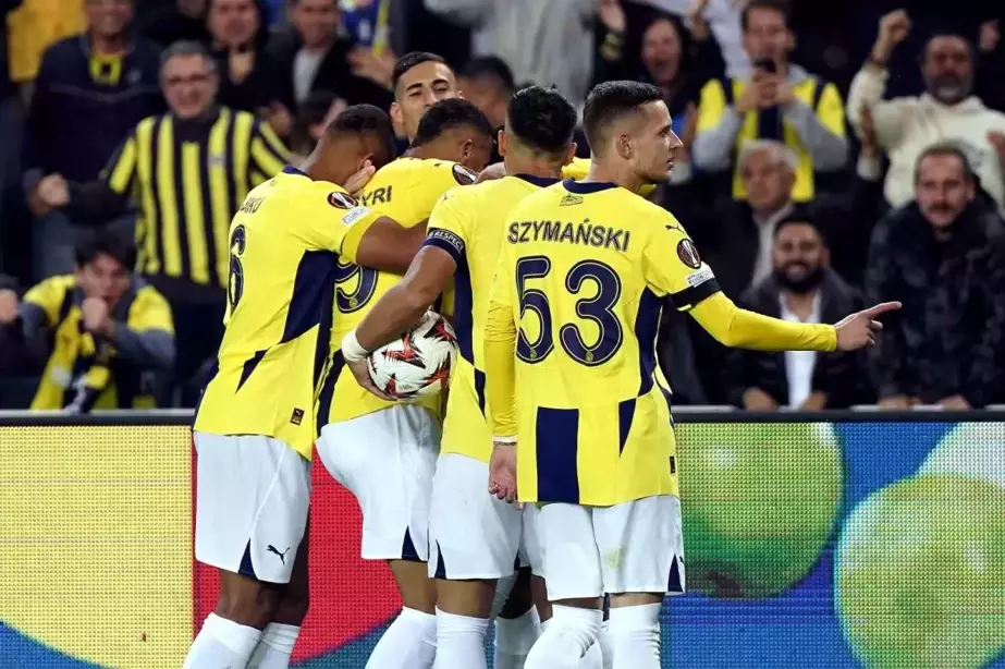 Fenerbahçe, Manchester United ile 1-1 Berabere Kaldı