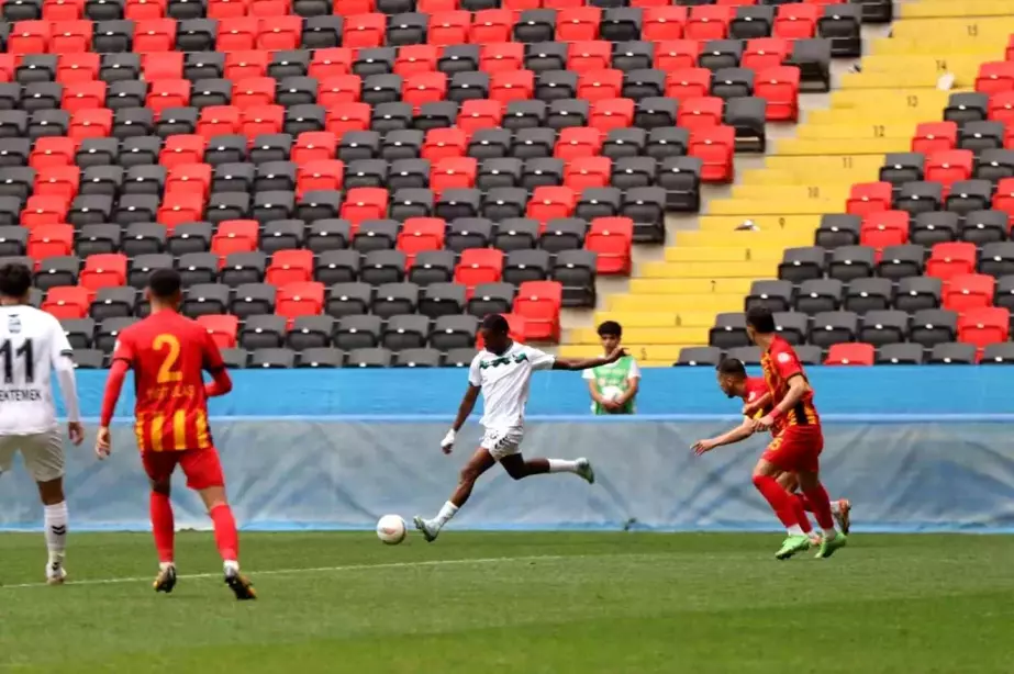 Yeni Malatyaspor, Sakaryaspor'a 2-0 Yenildi