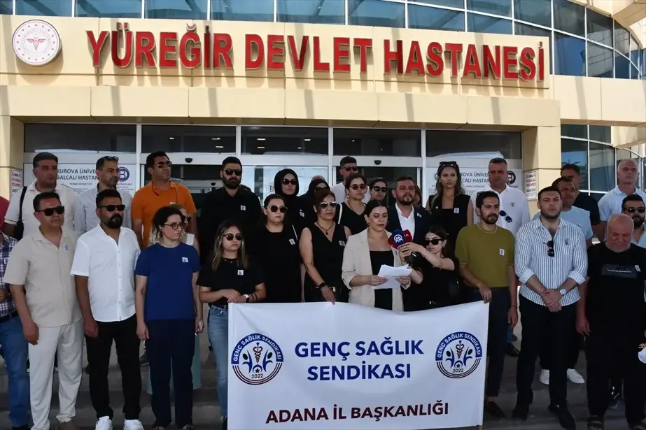 Adana'da Hemşire Cinayeti Protesto Edildi