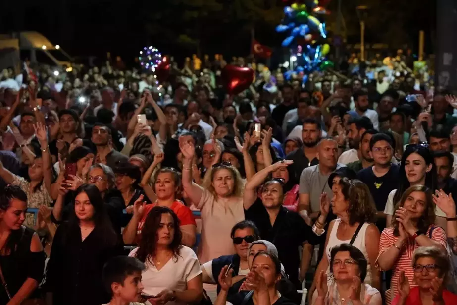 Kırıkkale Belediyesi 30 Ağustos Zafer Bayramı'nda Konser Düzenledi