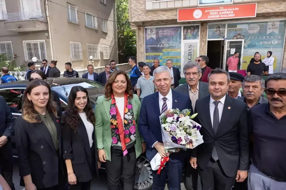 Mansur Yavaş, Afyonkarahisar'da Ziyaretlerde Bulundu