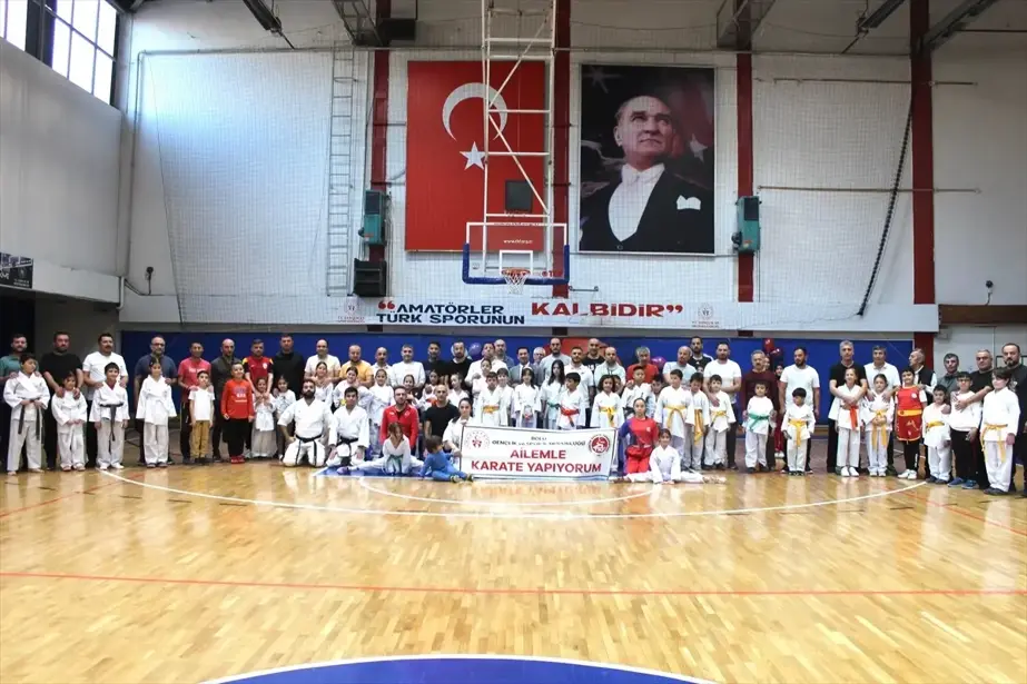 Bolu'da 'Ailemle Karate Yapıyorum' Etkinliği Büyüleyici Geçti