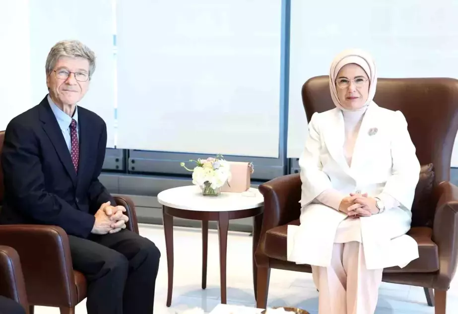 Emine Erdoğan ve Jeffrey Sachs'tan Küresel Sıfır Atık İyi Niyet Beyanı İmzası