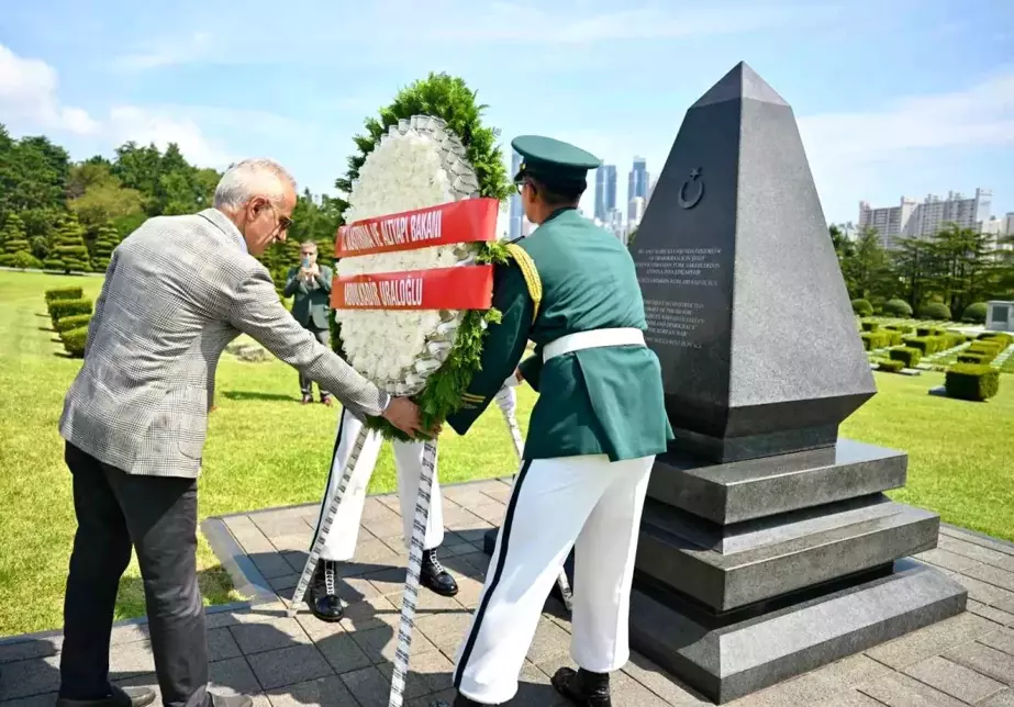 Bakan Uraloğlu, Kore Savaşı'nda Şehit Düşen Türk Askerlerini Andı